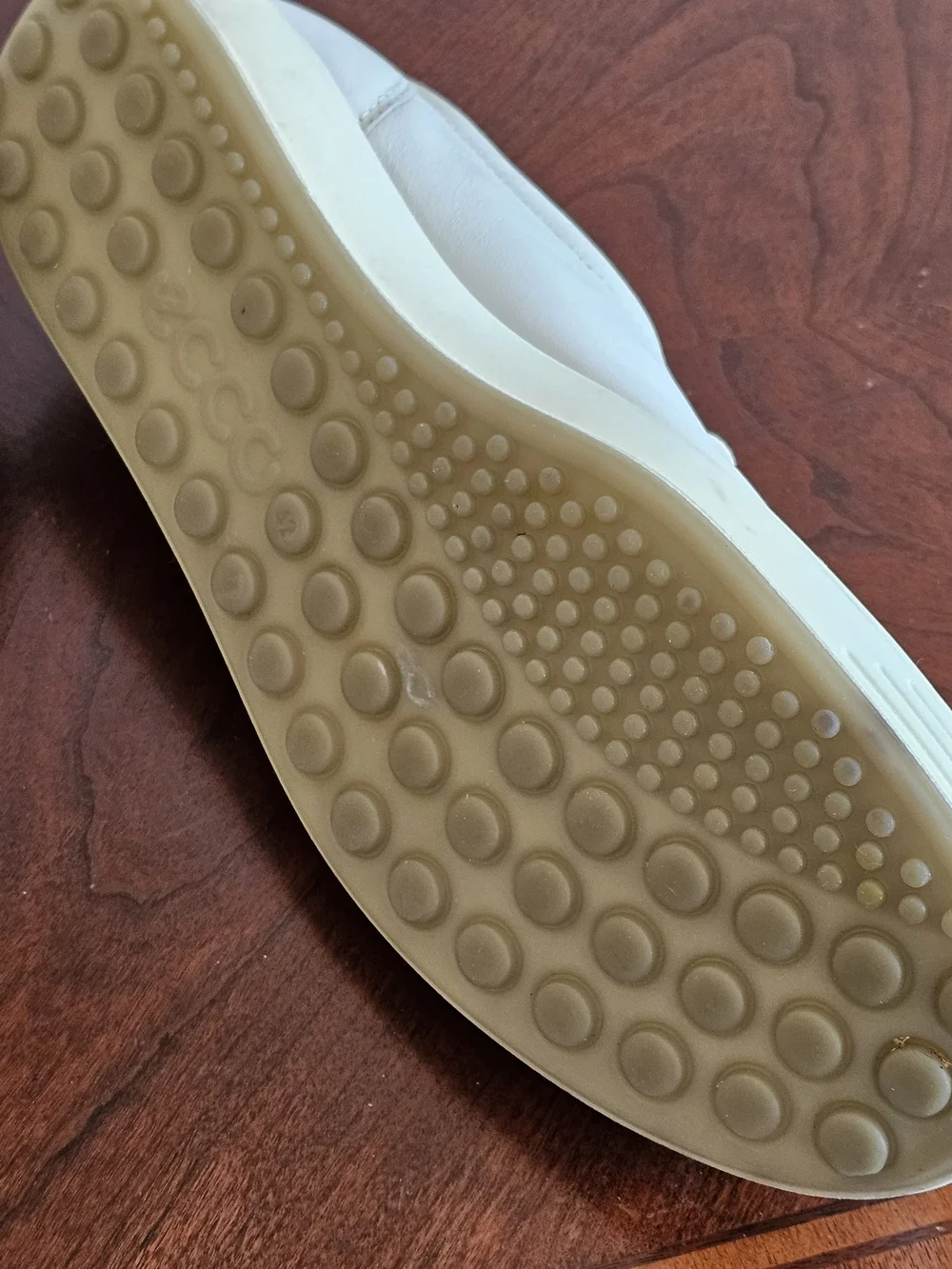 ECCO Soft 7 Women's White Leather Low-Top Sneakers Size 11